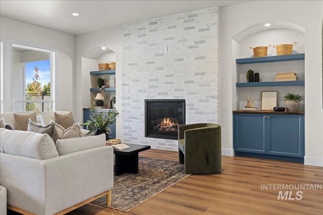 7114 E Chicken Hawk Loop, Nampa, ID 83686