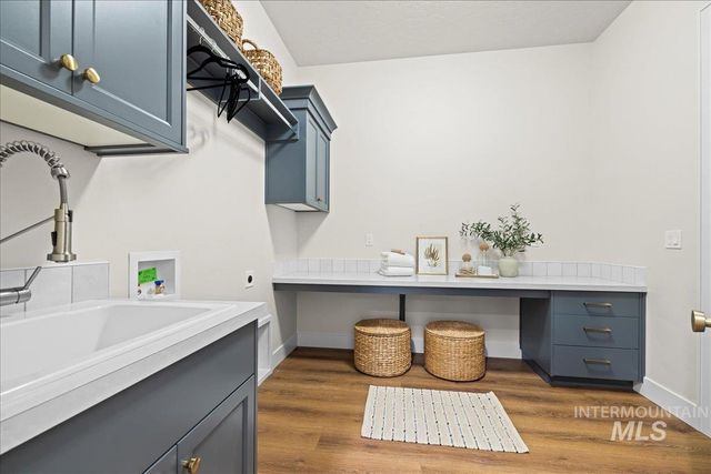 7114 E Chicken Hawk Loop, Nampa, ID 83686