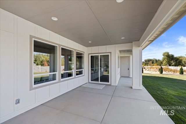 7114 E Chicken Hawk Loop, Nampa, ID 83686