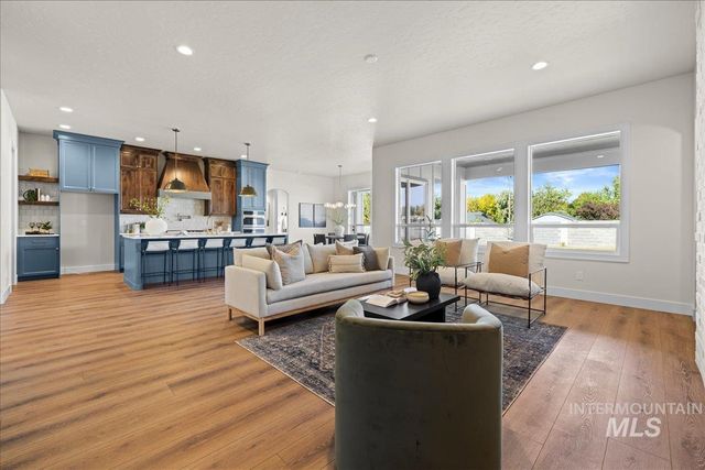 7114 E Chicken Hawk Loop, Nampa, ID 83686