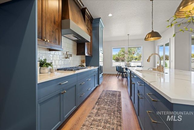 7114 E Chicken Hawk Loop, Nampa, ID 83686