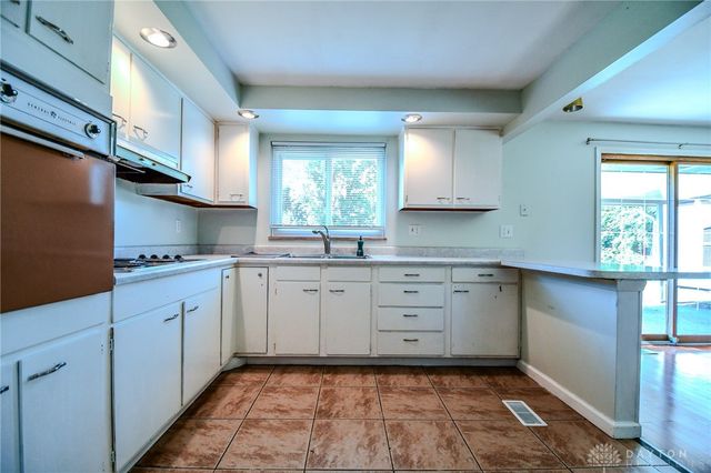 1036 Peidmont Drive, Fairborn, OH 45324