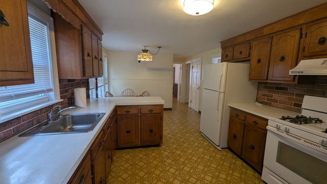 290 Milton Street, Dedham, MA 02026