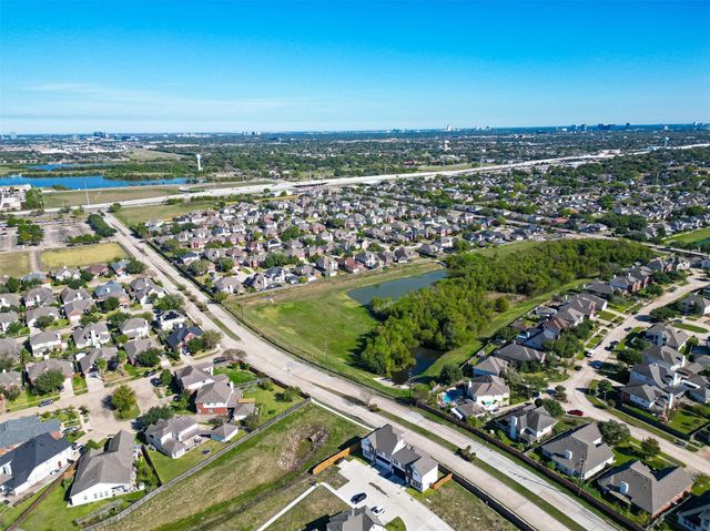 6702 Metro Boulevard 11, Houston, TX 77083