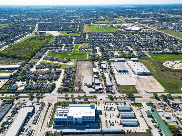 6702 Metro Boulevard 11, Houston, TX 77083