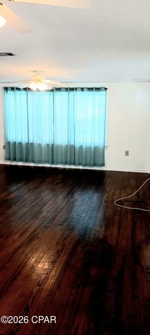 648 N 9th Plaza, Panama City, FL 32404