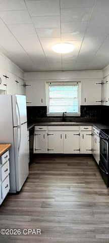 648 N 9th Plaza, Panama City, FL 32404