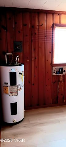 648 N 9th Plaza, Panama City, FL 32404