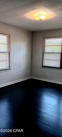 648 N 9th Plaza, Panama City, FL 32404