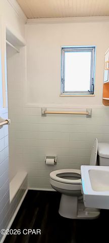 648 N 9th Plaza, Panama City, FL 32404