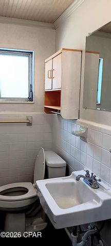 648 N 9th Plaza, Panama City, FL 32404