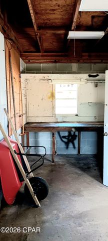 648 N 9th Plaza, Panama City, FL 32404