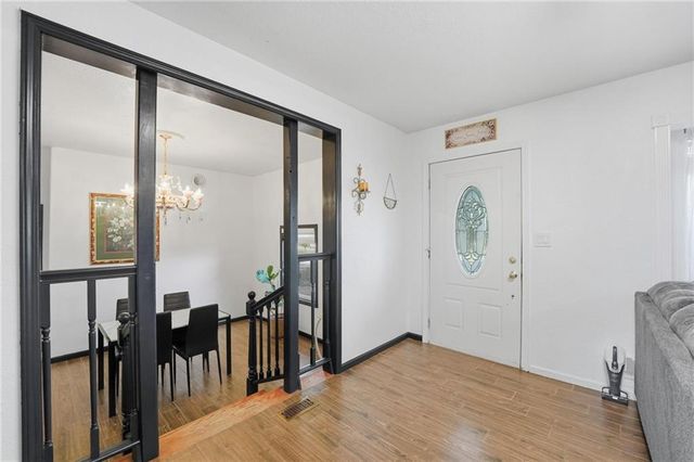 8890 Lexington Avenue, De Soto, KS 66018