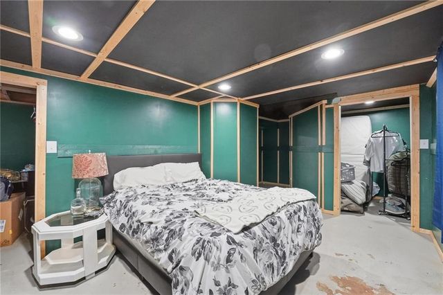 8890 Lexington Avenue, De Soto, KS 66018