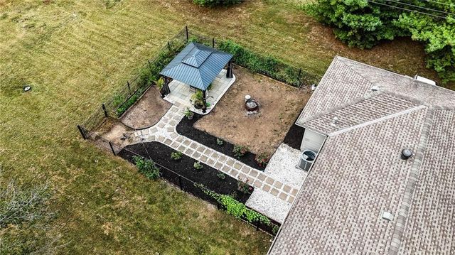 8890 Lexington Avenue, De Soto, KS 66018