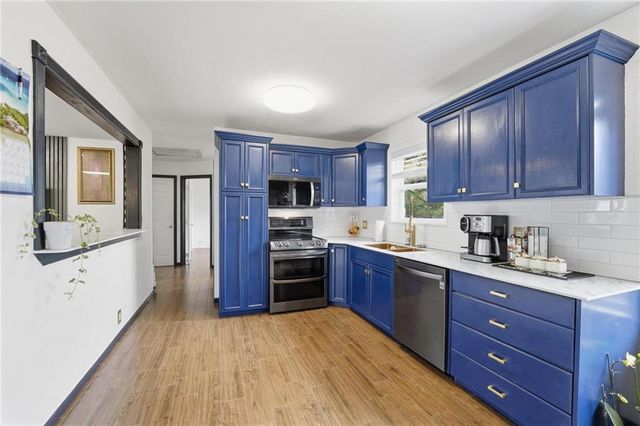 8890 Lexington Avenue, De Soto, KS 66018