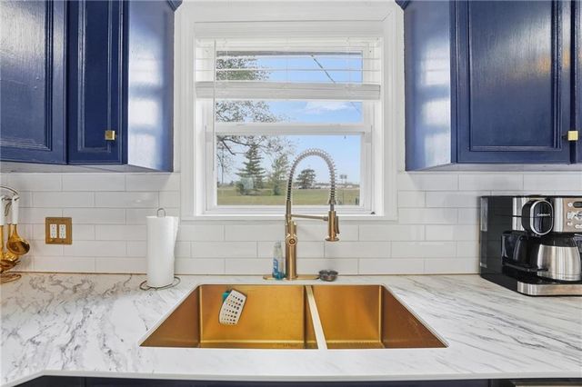 8890 Lexington Avenue, De Soto, KS 66018