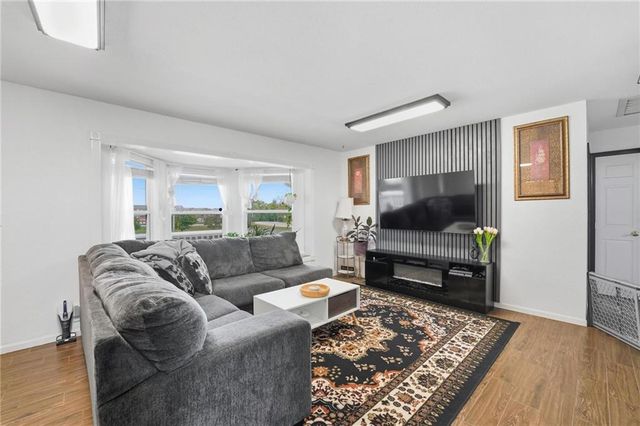 8890 Lexington Avenue, De Soto, KS 66018