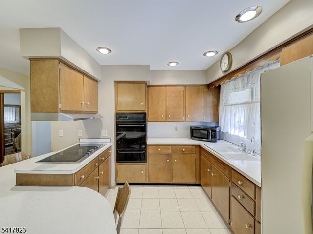 309 Marion Pl, Manville Boro, NJ 08835