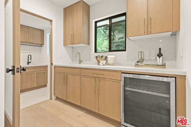 1902 Roscomare Road, Los Angeles, CA 90077