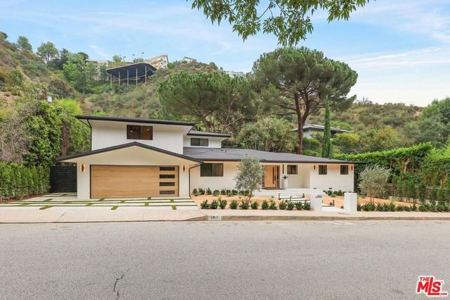 1902 Roscomare Road, Los Angeles, CA 90077