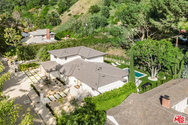 1902 Roscomare Road, Los Angeles, CA 90077