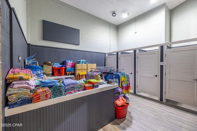 6908 Thomas Drive, Panama City Beach, FL 32408