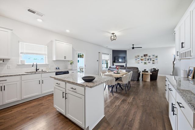 49 Ridgelake Circle, Fort Oglethorpe, GA 30742
