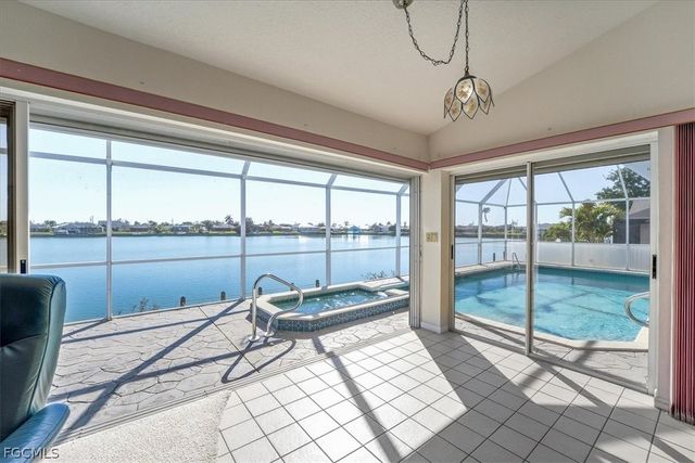 1120 SE 1st TER, Cape Coral, FL 33990