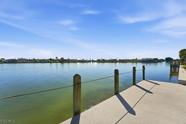 1120 SE 1st TER, Cape Coral, FL 33990