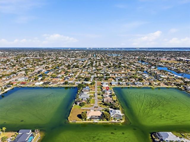 1120 SE 1st TER, Cape Coral, FL 33990