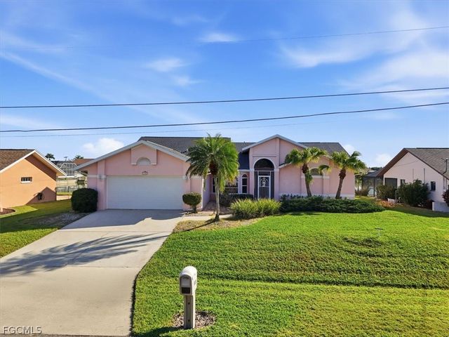 1120 SE 1st TER, Cape Coral, FL 33990