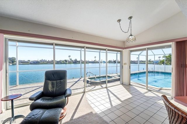 1120 SE 1st TER, Cape Coral, FL 33990