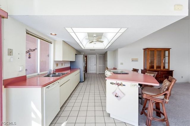 1120 SE 1st TER, Cape Coral, FL 33990