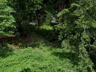 7719 Kenwood Avenue, Kansas City, MO 64131