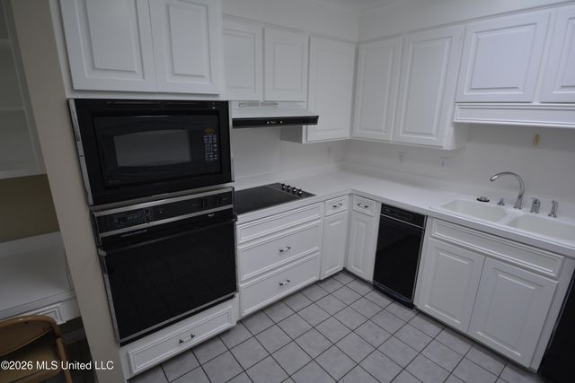 112 Tall Oaks Street, Clinton, MS 39056