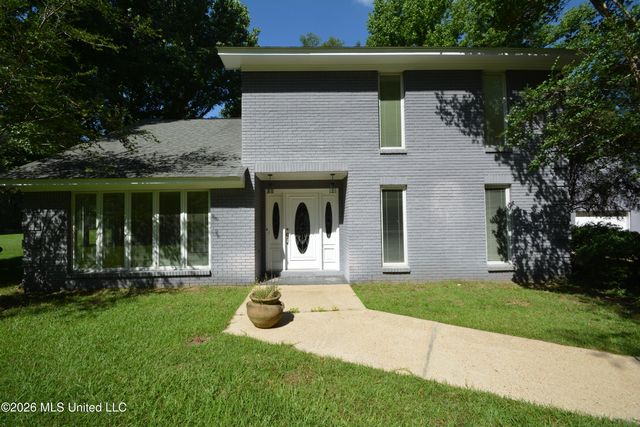 112 Tall Oaks Street, Clinton, MS 39056