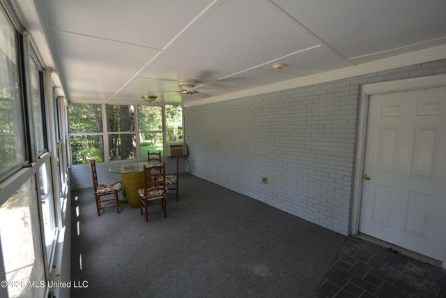 112 Tall Oaks Street, Clinton, MS 39056