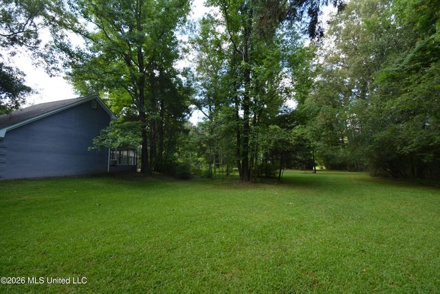 112 Tall Oaks Street, Clinton, MS 39056