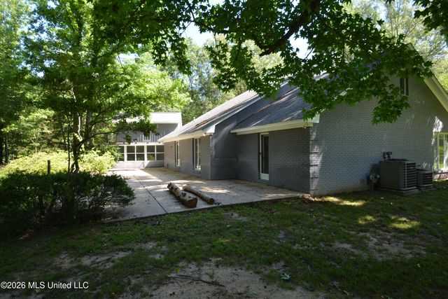 112 Tall Oaks Street, Clinton, MS 39056