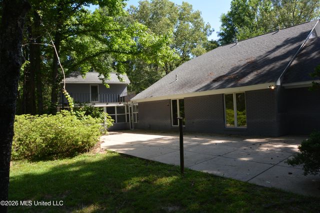 112 Tall Oaks Street, Clinton, MS 39056