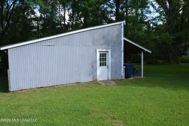112 Tall Oaks Street, Clinton, MS 39056