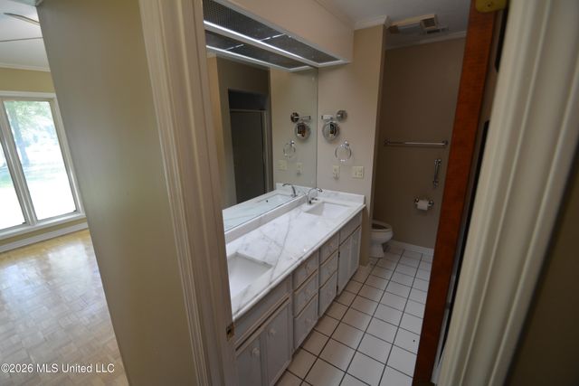 112 Tall Oaks Street, Clinton, MS 39056