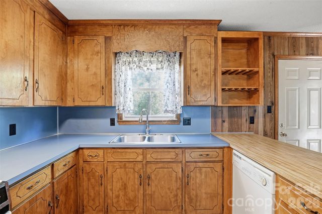 2068 Knight Road, Lancaster, SC 29720