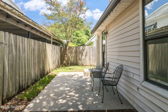 200 Curtis Street D, Lafayette, LA 70506