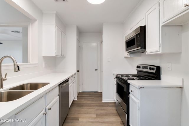 200 Curtis Street D, Lafayette, LA 70506