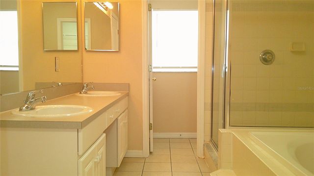 9724 MARY ROBIN DRIVE, Riverview, FL 33569