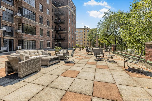 3001 Henry Hudson Parkway 2H, Bronx, NY 10463