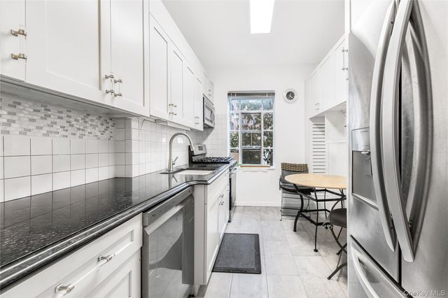 3001 Henry Hudson Parkway 2H, Bronx, NY 10463