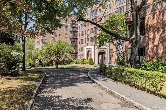 3001 Henry Hudson Parkway 2H, Bronx, NY 10463